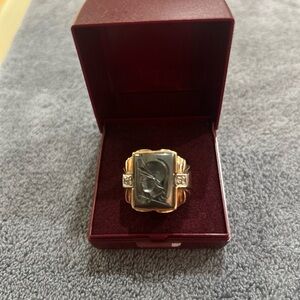 1940's CLASSIC 10K GOLD, HEMATITE & DIAMOND CARVED INTAGLIO SIGNET RING, SIZE 11
